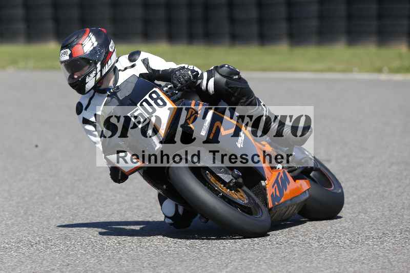 /43 08.08.2025 Discover the Bike ADR/Race 3 rot/508